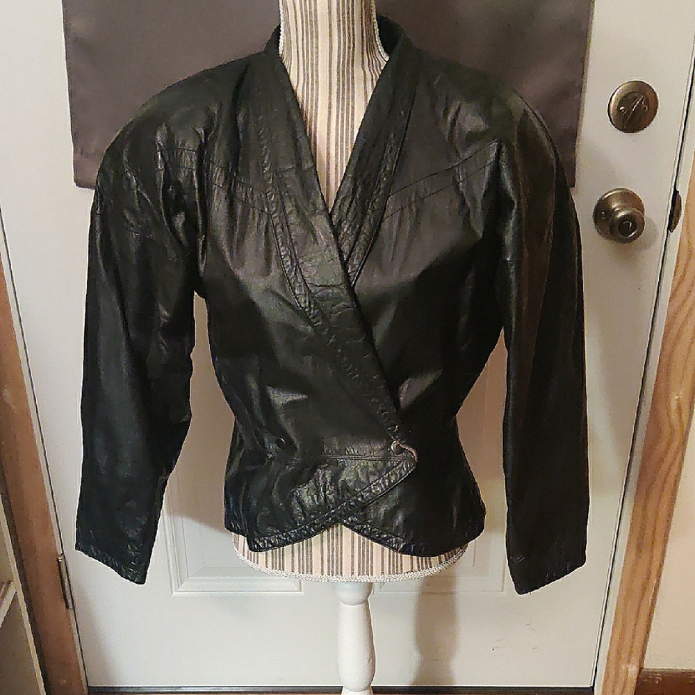 G III Women's Black Leather Jacket Size L